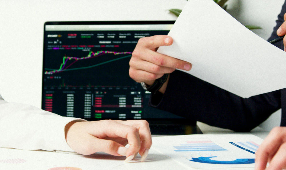 How to Monetize LinkedIn: Strategies & Opportunities?