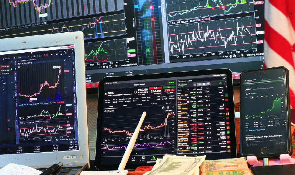 What Risks Await States Investing in Bitcoin? What Should They Consider?