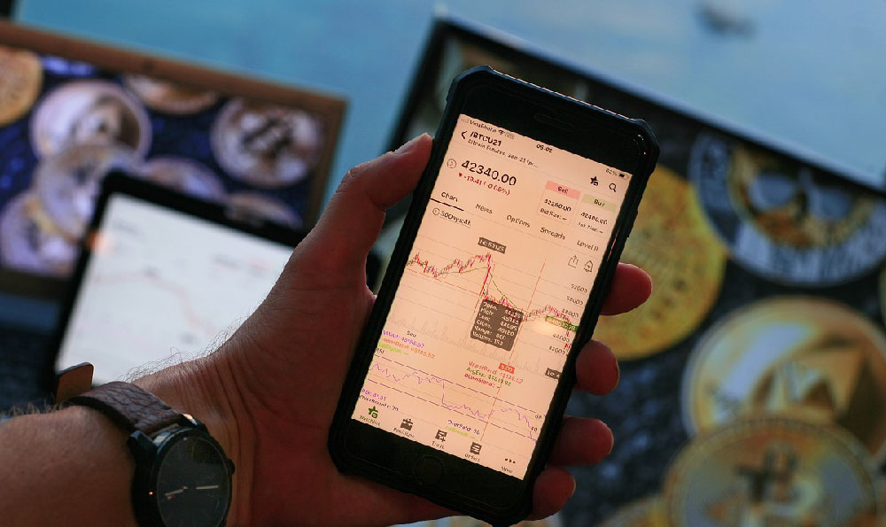 How does Tinder profit? What's Tinder's revenue model?