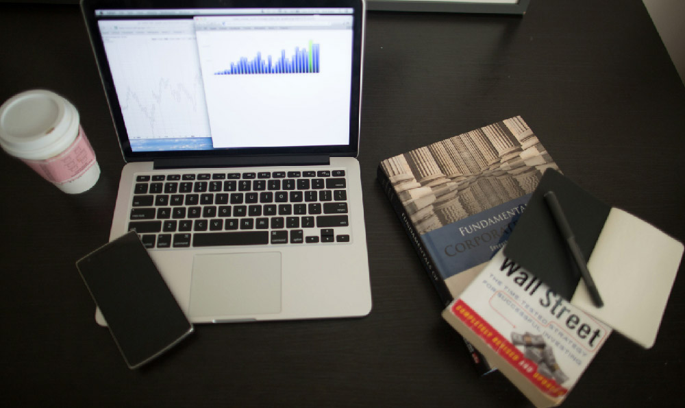 How does Twitter generate revenue, and what are its monetization strategies?