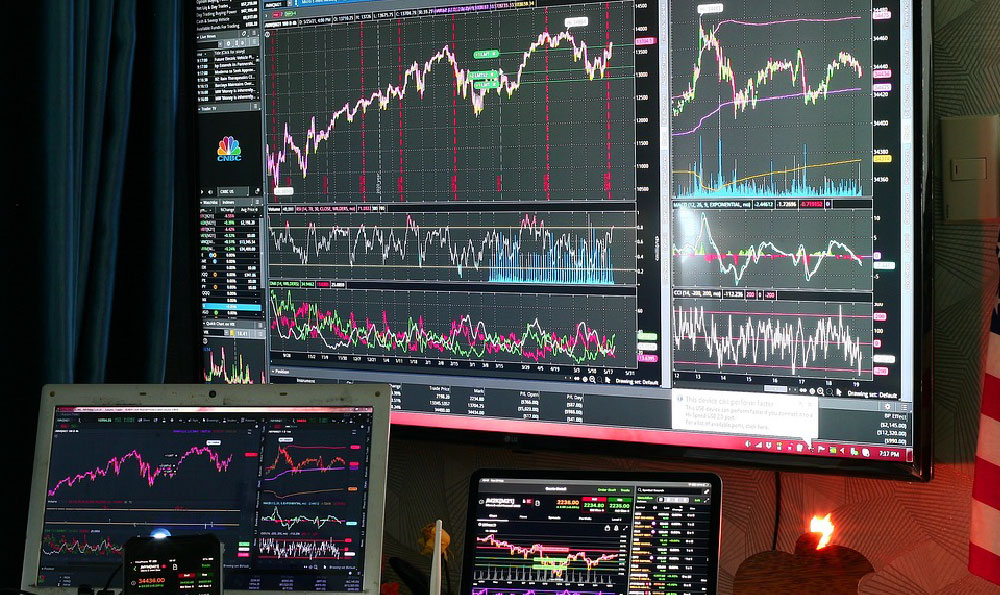 Investing for Quick Returns: Is It Possible, and How?
