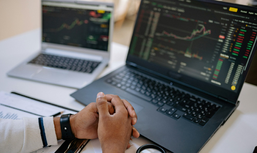 Is Speculative Investing Risky? What Are the Benefits?