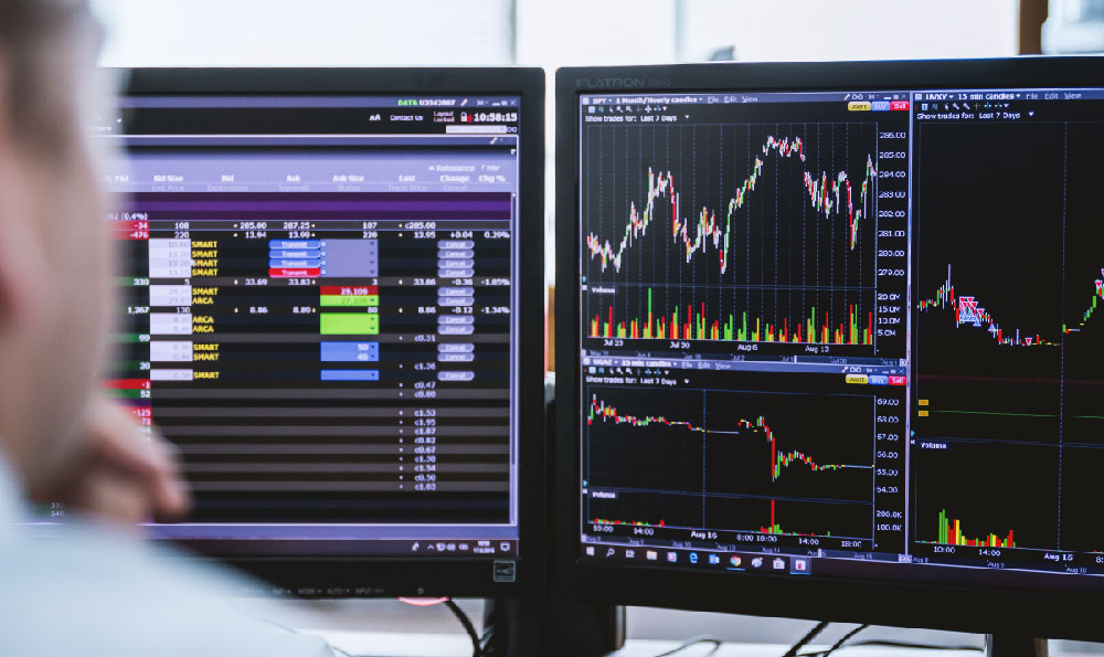 What Does Berkshire Hathaway Invest In? Which Stocks Do They Hold?