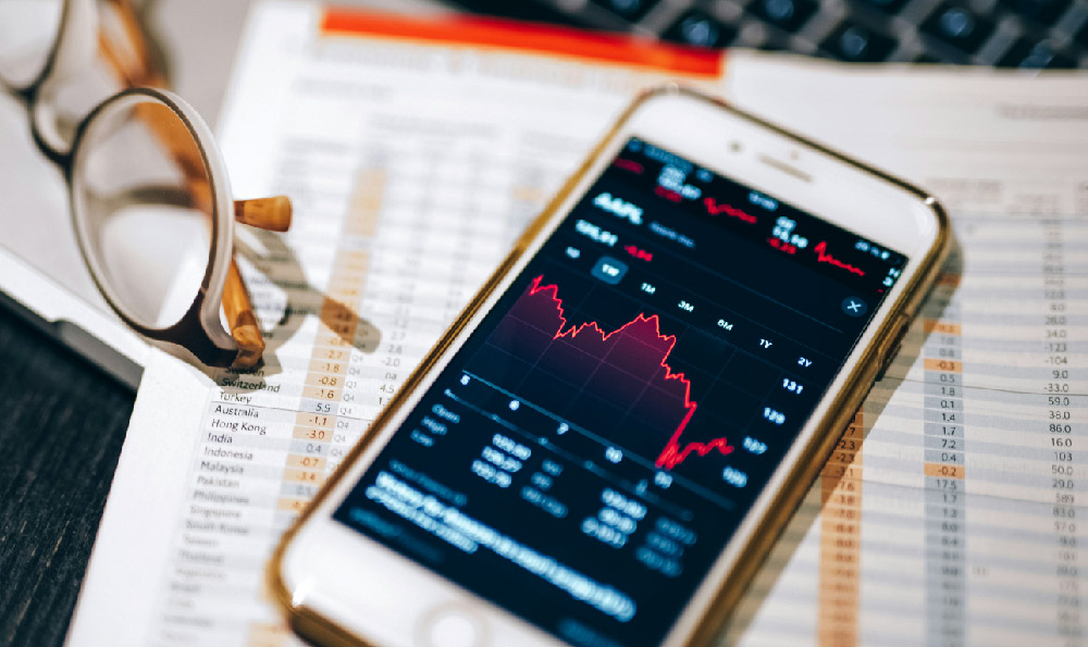 How Car Dealerships Make Money: Profit Sources and Revenue Streams