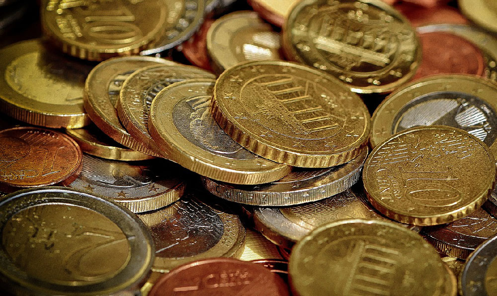 How Does WhatsApp Generate Revenue: What's Their Monetization Strategy?

